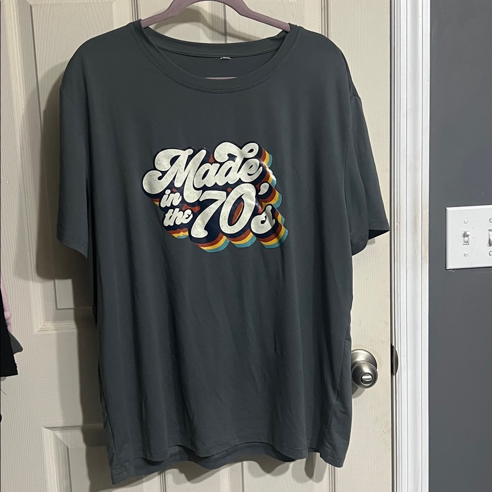 Gray 'Made in the 70's' Graphic T-Shirt